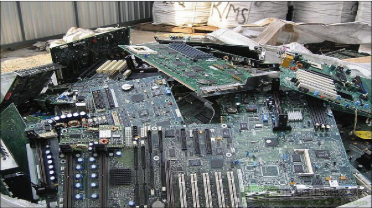 老舊收音機電子產品銷毀